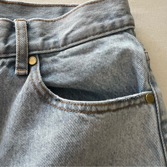 Ulla Johnson Agnes Jeans in Glacier Wash - Picture 9 of 16